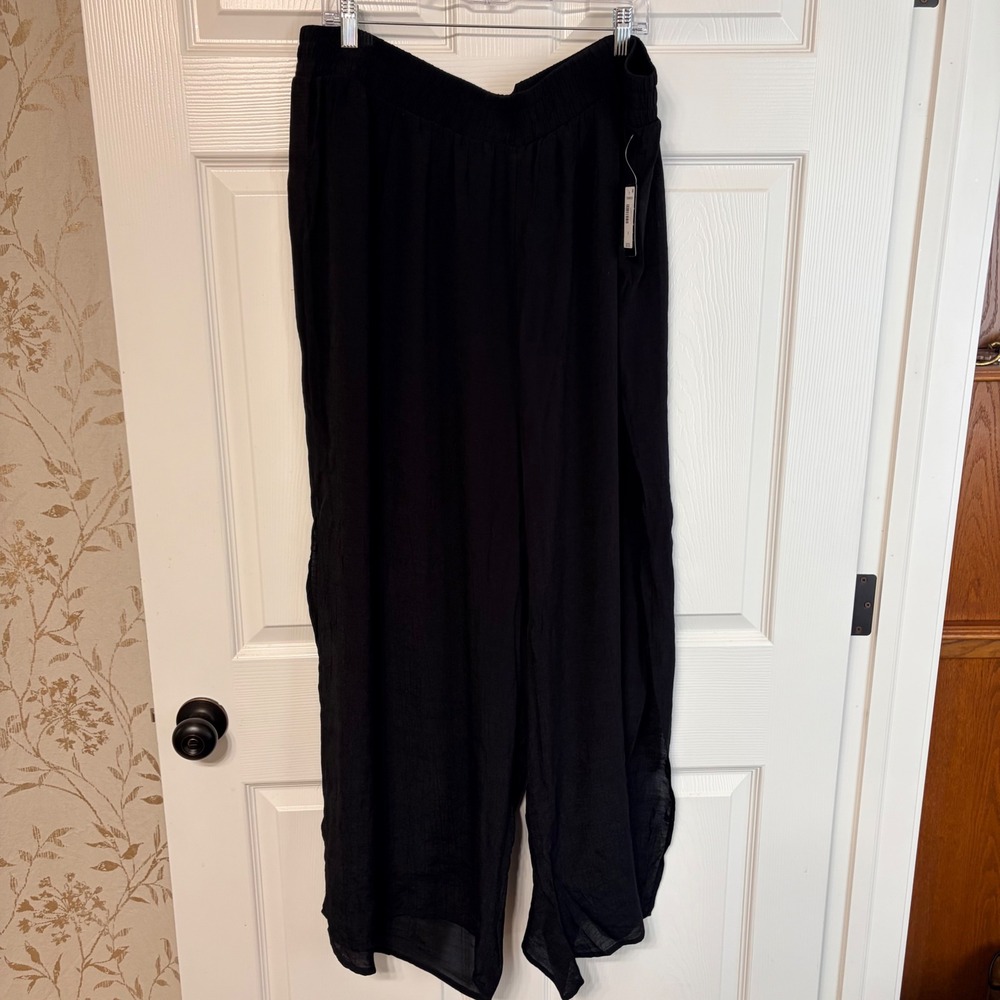 Torrid Deep Black Crepe Side Slit Coverup Pant Size 3 NWT Wide Leg Beach Wear